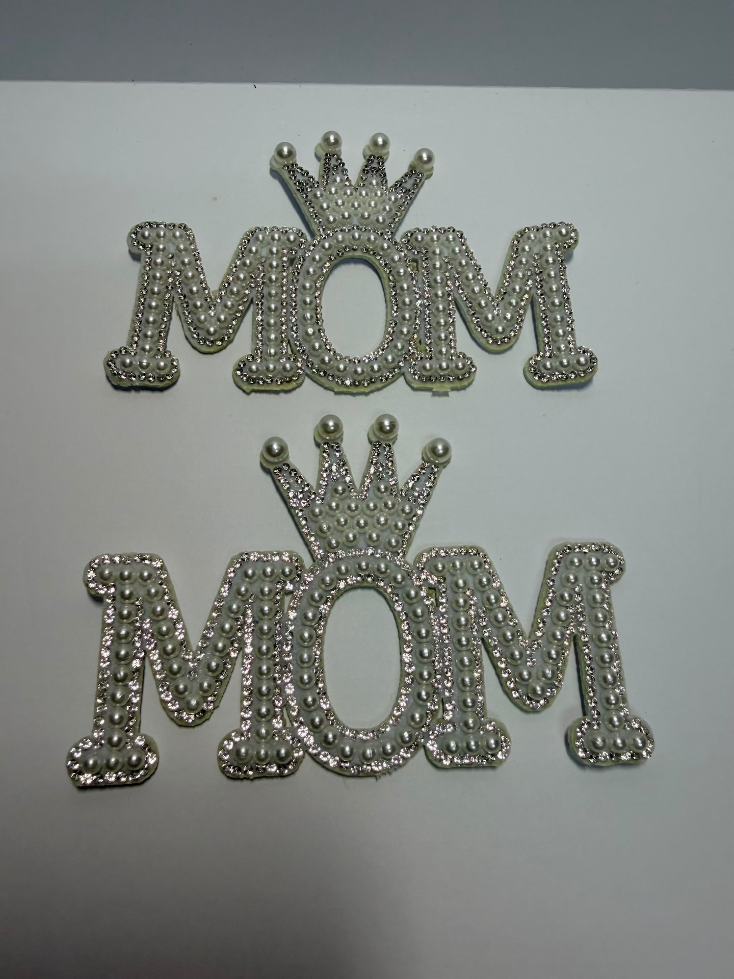 Big "MOM" Topper