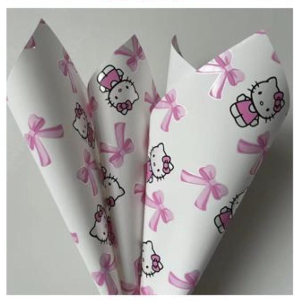 Bows & HK Wrap in White